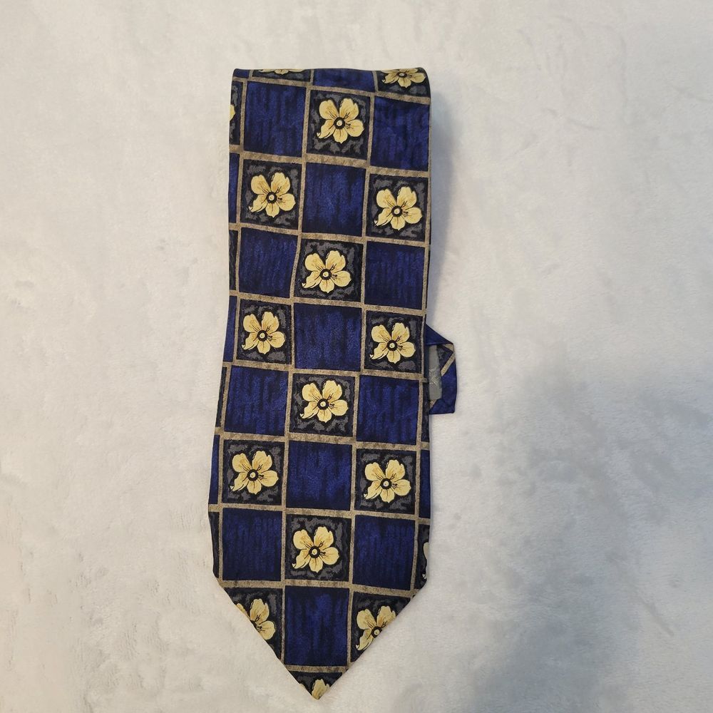 Robert Talbott Rogers Mens Store Blue Floral Tie 100% Silk USA Hawaiin Tropical